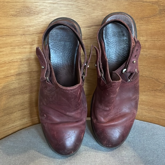 Teva Leather Slingback Clog - Picture 3 of 8